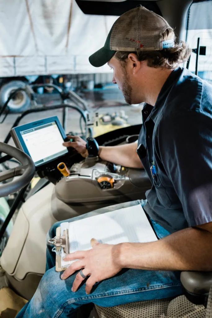 Checking and updating software on a tractor